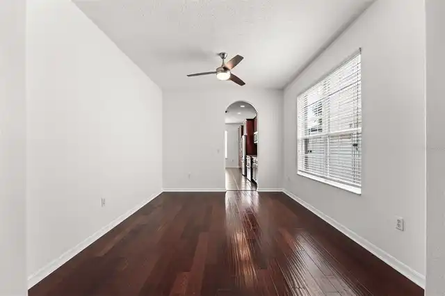 Listing Photo 14