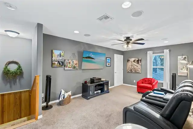Listing Photo 17