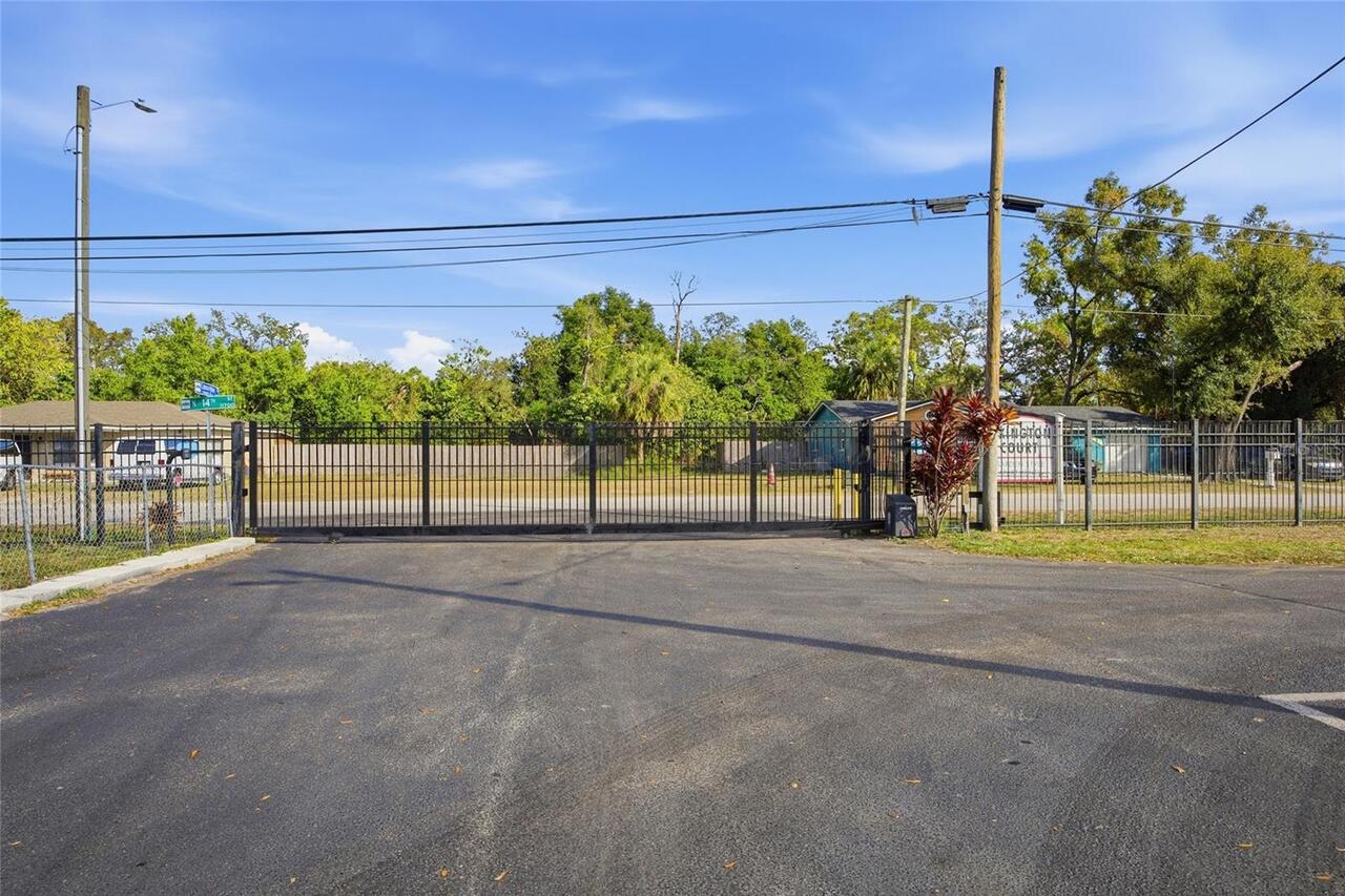Listing Photo 12