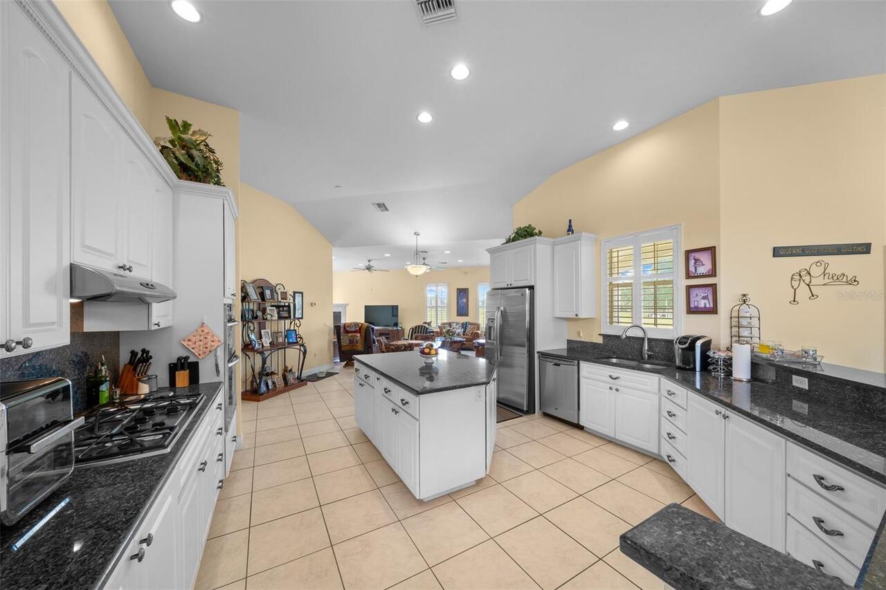 Listing Photo 15