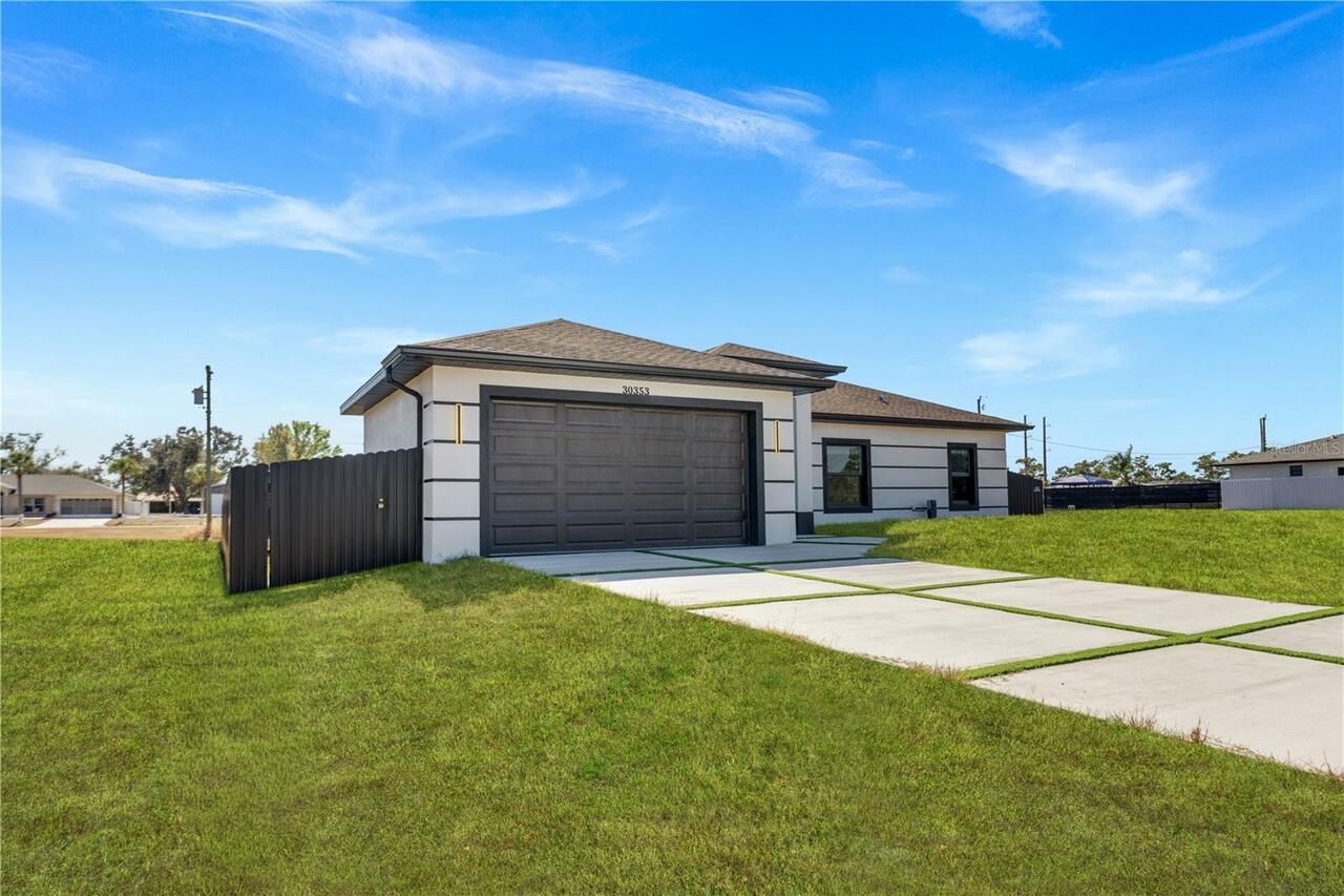 Listing Photo 9