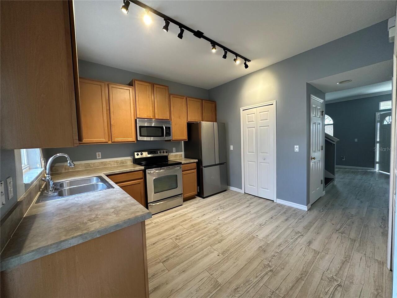 Listing Photo 10