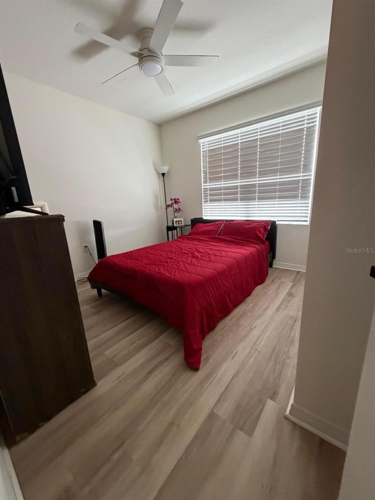 Listing Photo 10