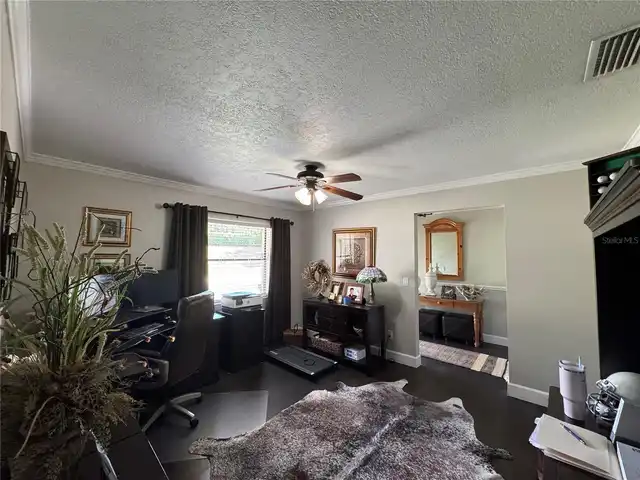 Listing Photo 11