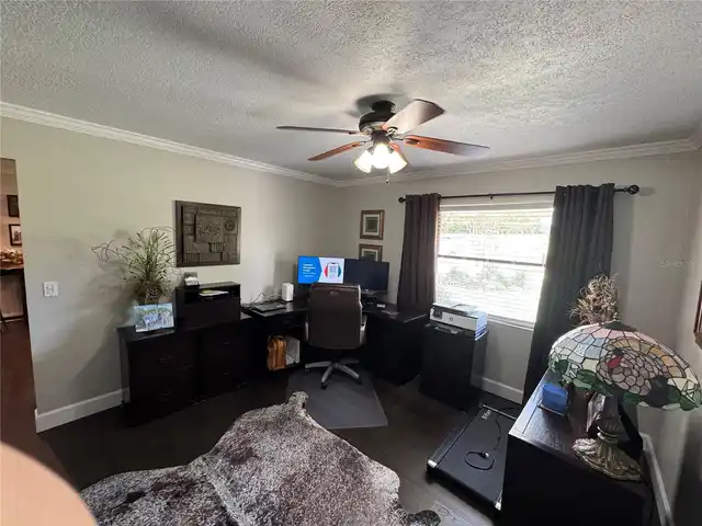 Listing Photo 12