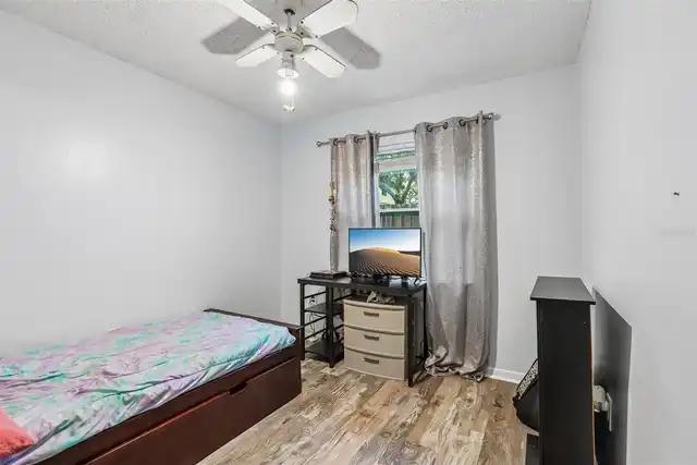 Listing Photo 15