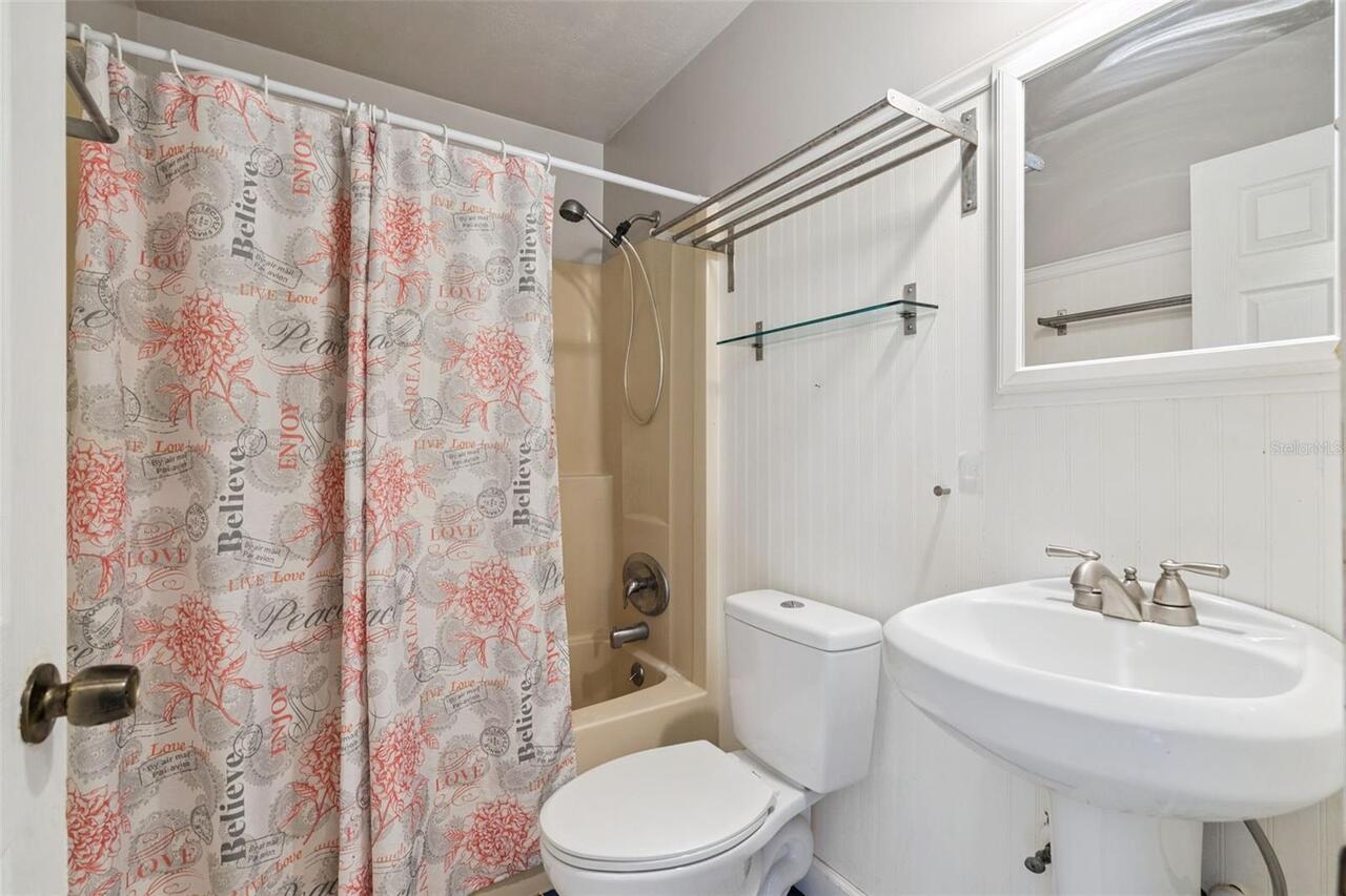 Listing Photo 16