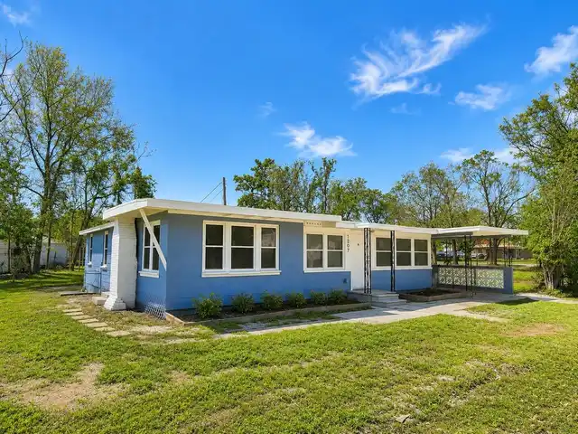 2BR, Residential Lease, 1BA, $1,450
Read More