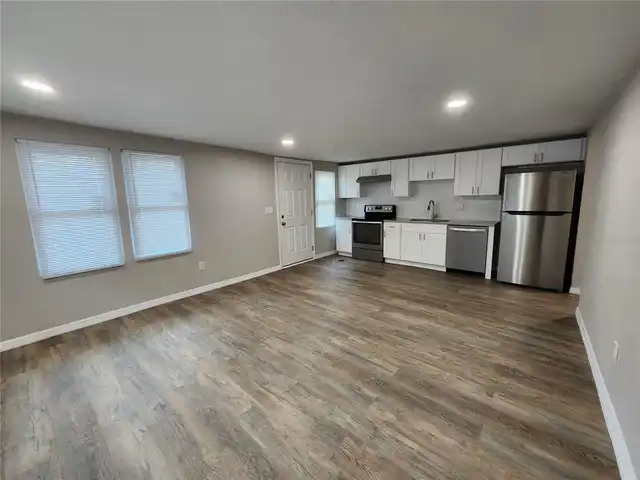 Listing Photo 6