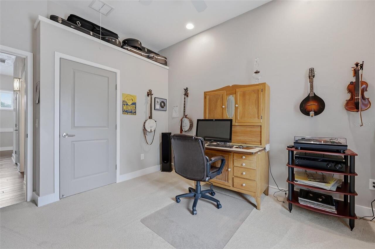Listing Photo 42