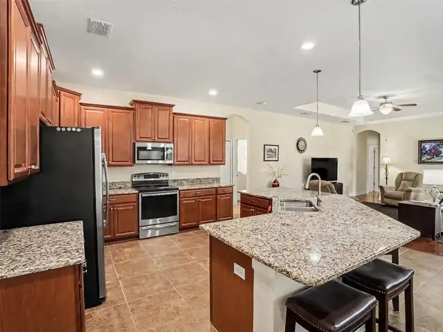 Listing Photo 19