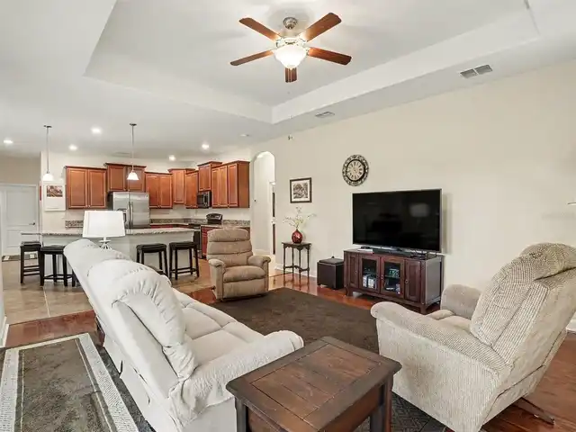 Listing Photo 25