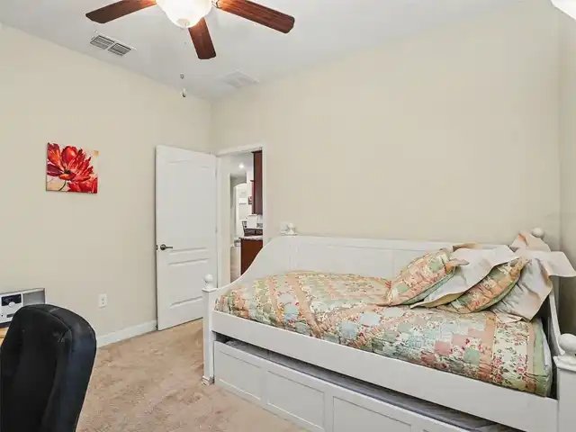 Listing Photo 36