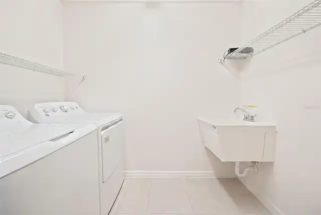Listing Photo 11
