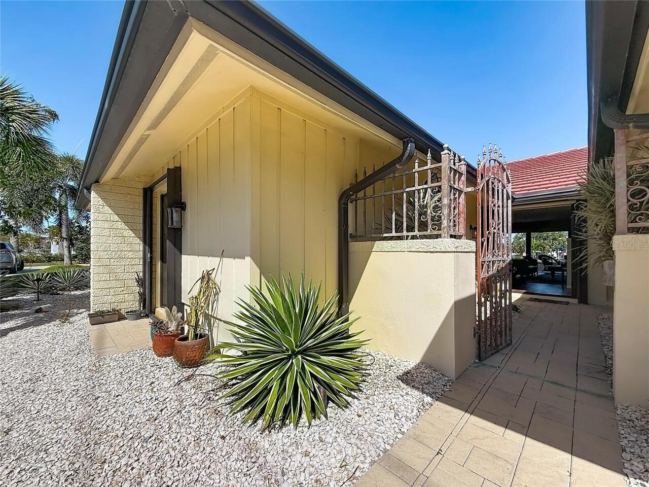 Listing Photo 9