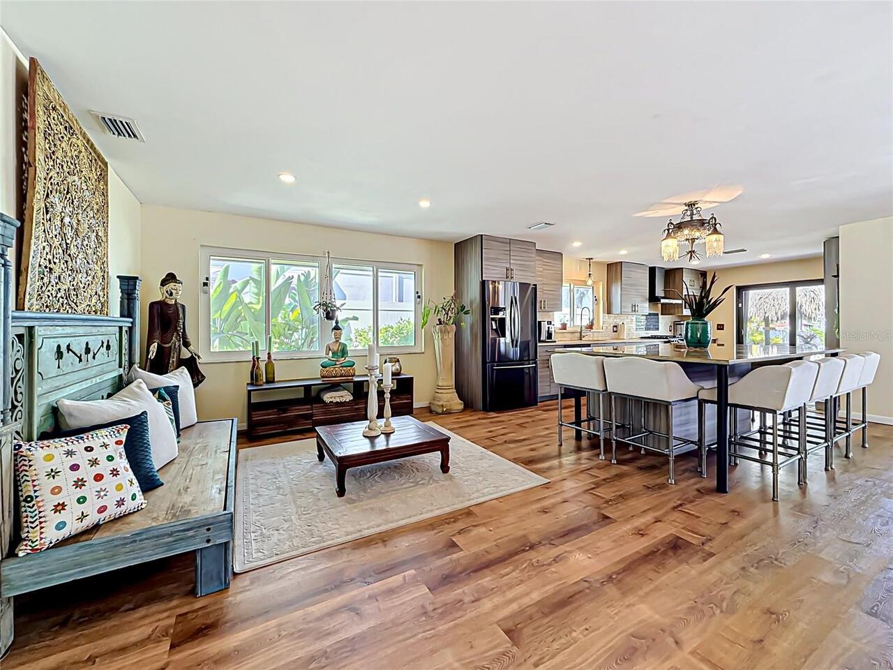 Listing Photo 14
