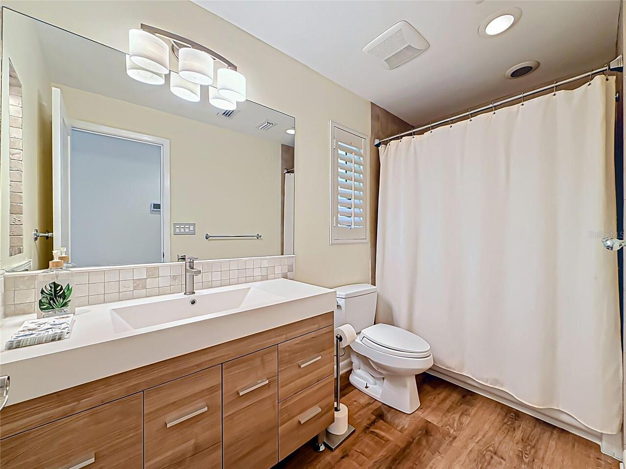 Listing Photo 42