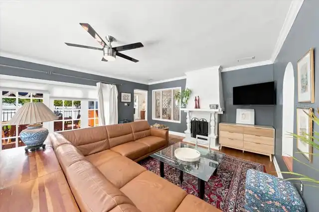 Listing Photo 8