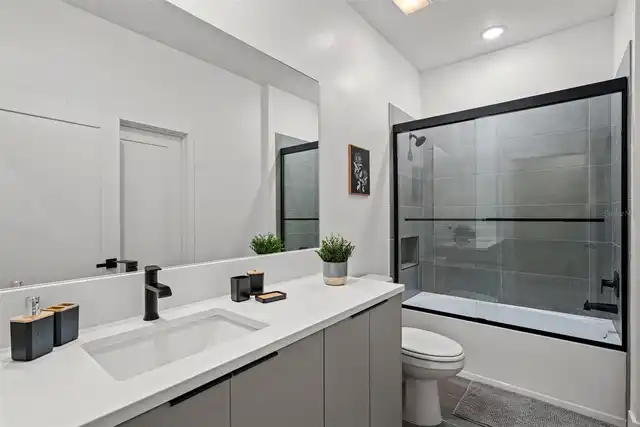Listing Photo 20
