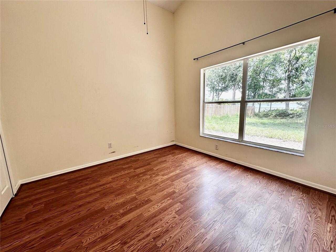 Listing Photo 14