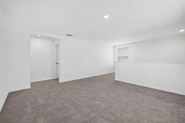 Listing Photo 28