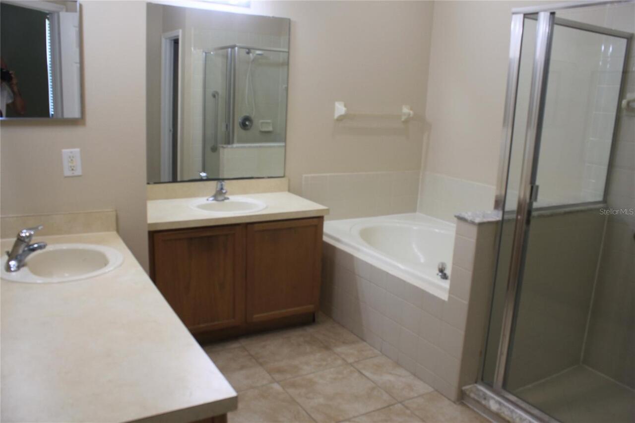 Listing Photo 11