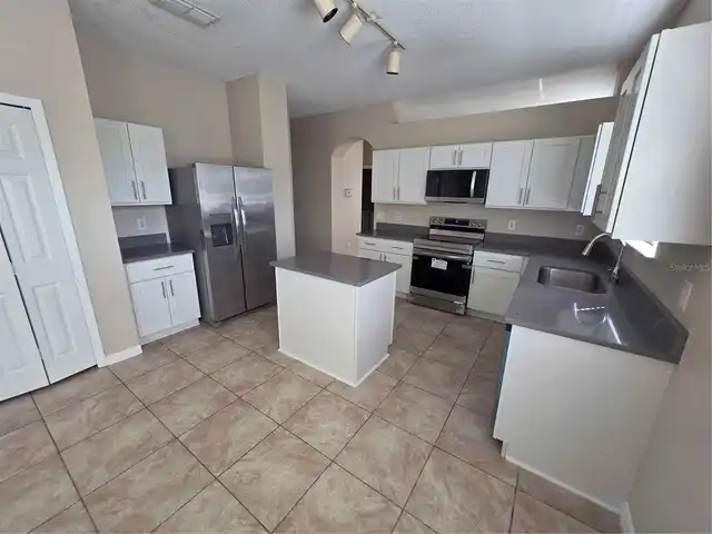 Listing Photo 6