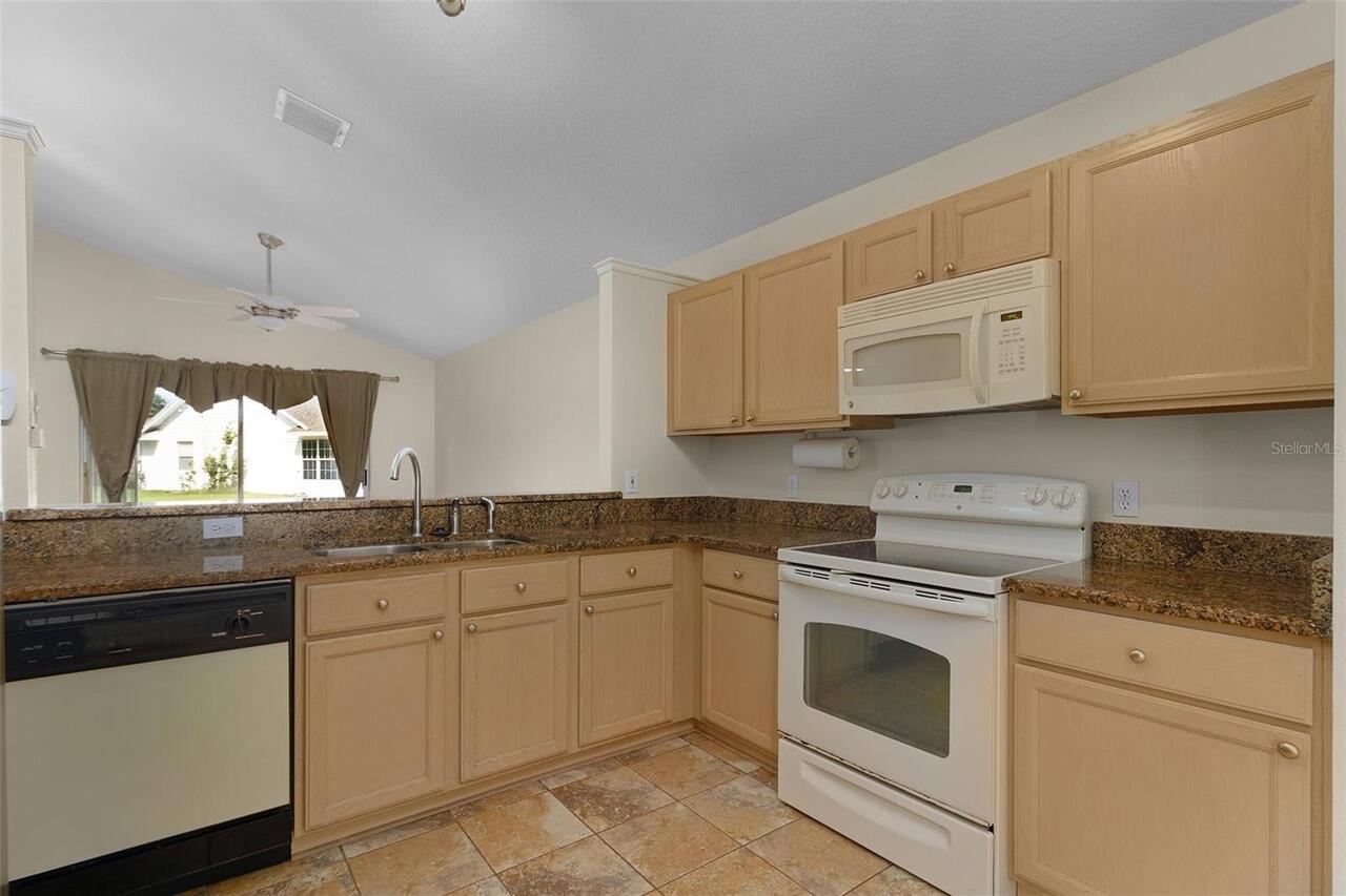 Listing Photo 14