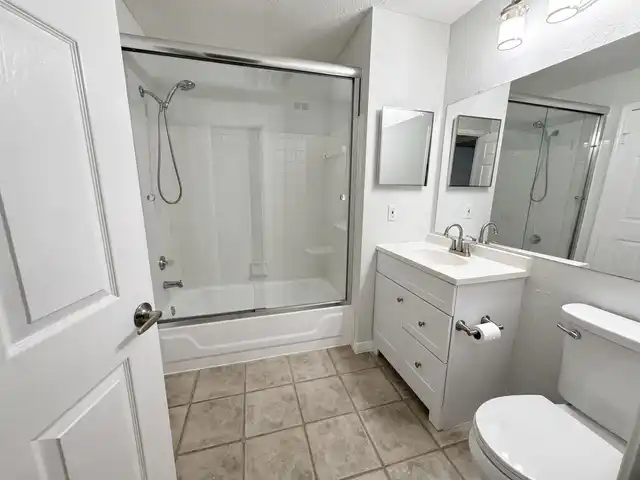 Listing Photo 11
