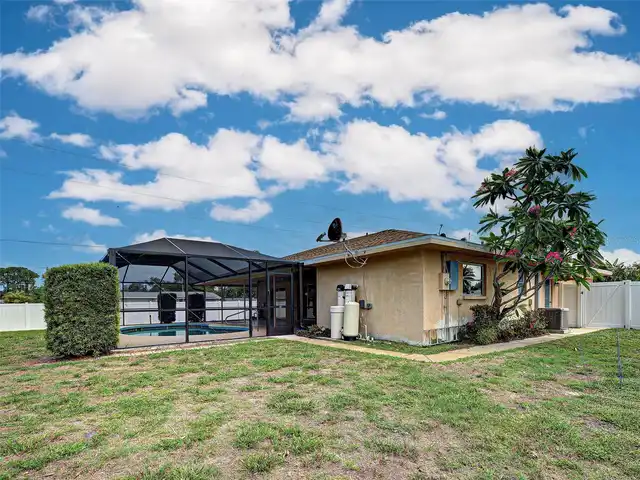 Listing Photo 7