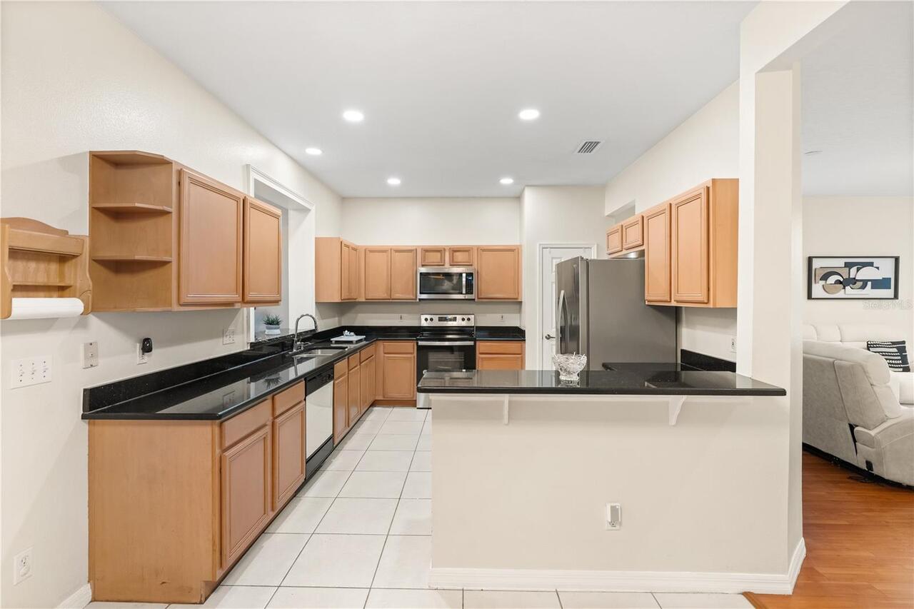 Listing Photo 11