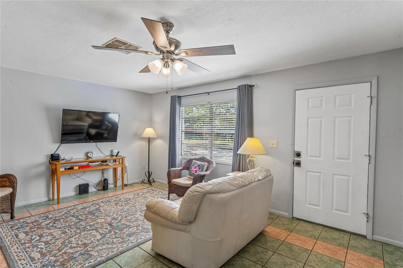 Listing Photo 7
