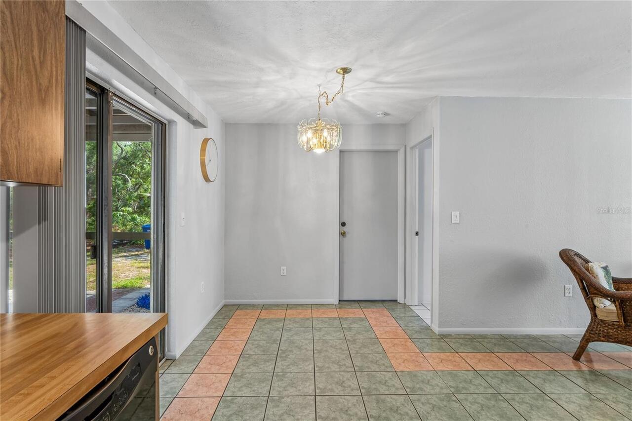Listing Photo 14
