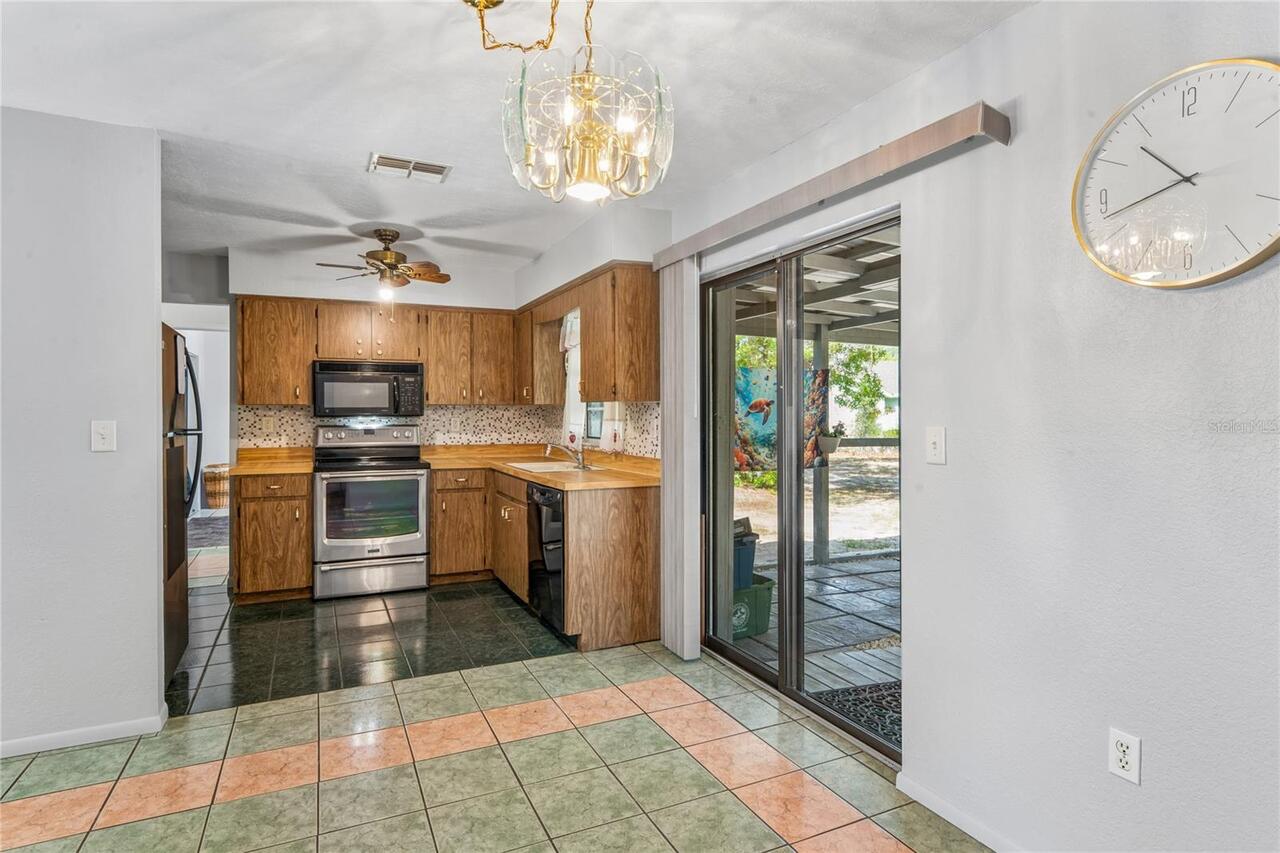 Listing Photo 16