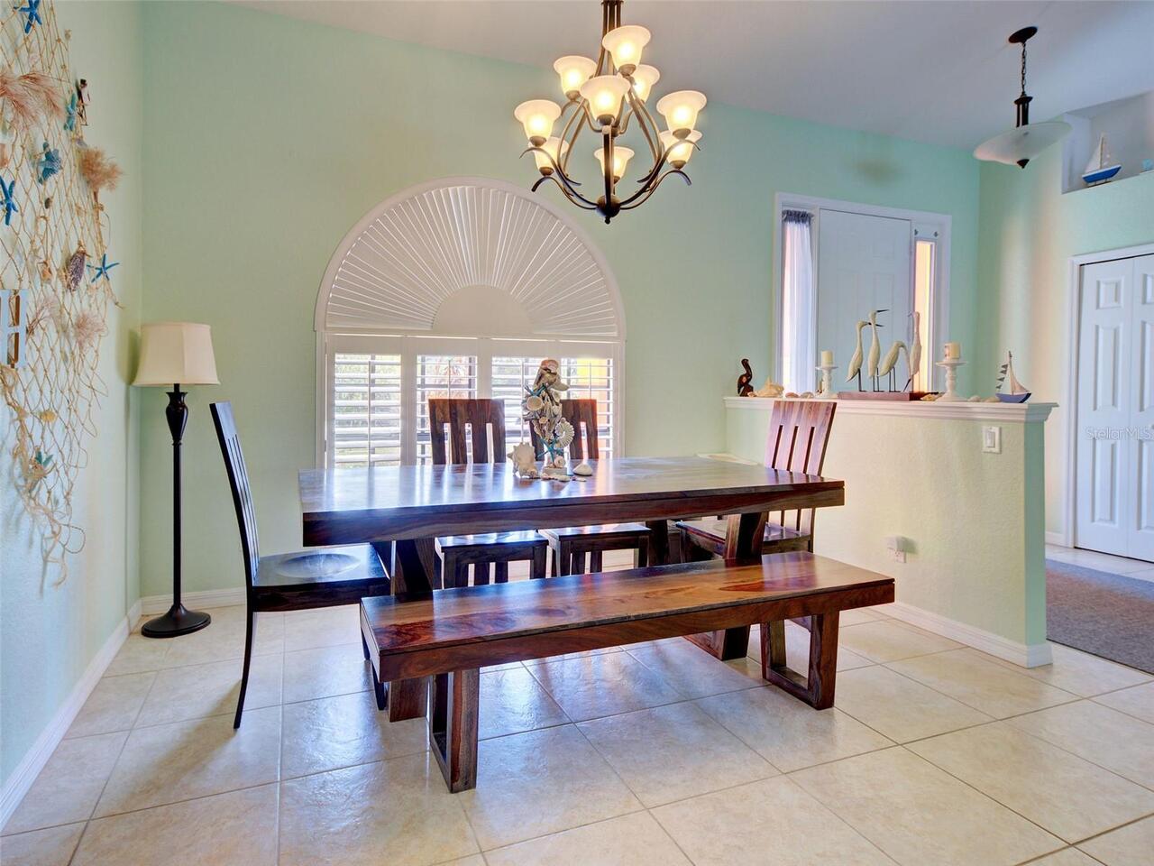 Listing Photo 14