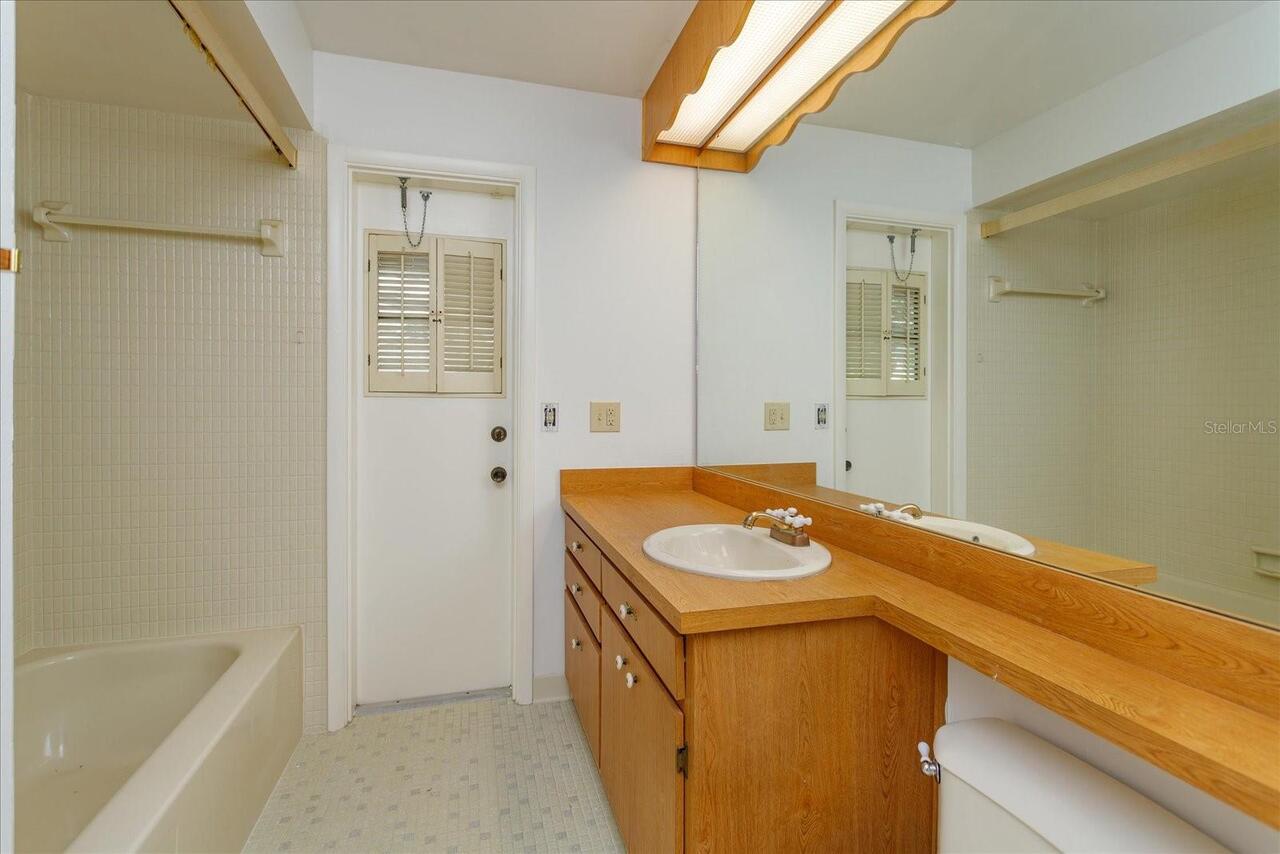 Listing Photo 17