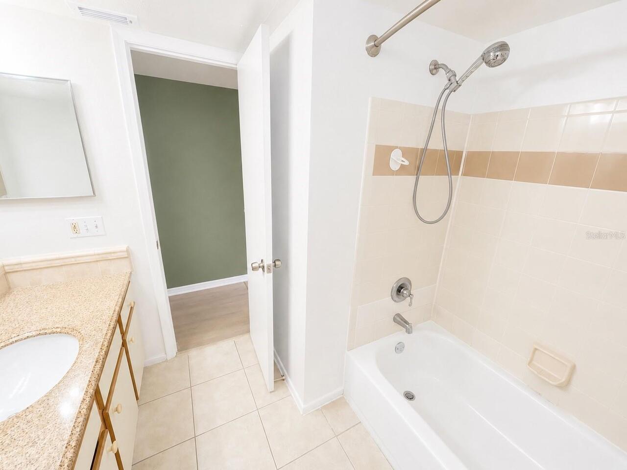 Listing Photo 7