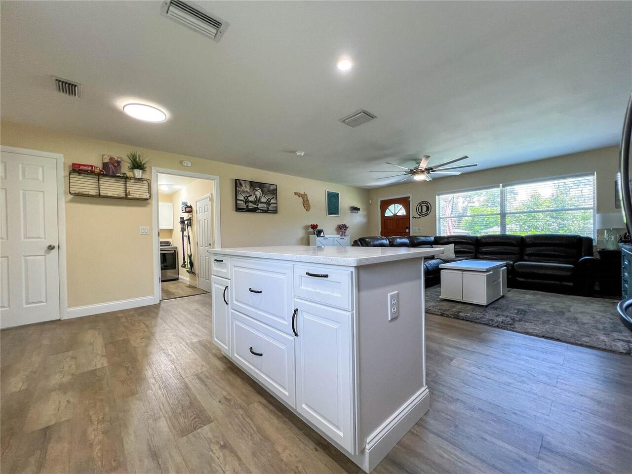Listing Photo 9