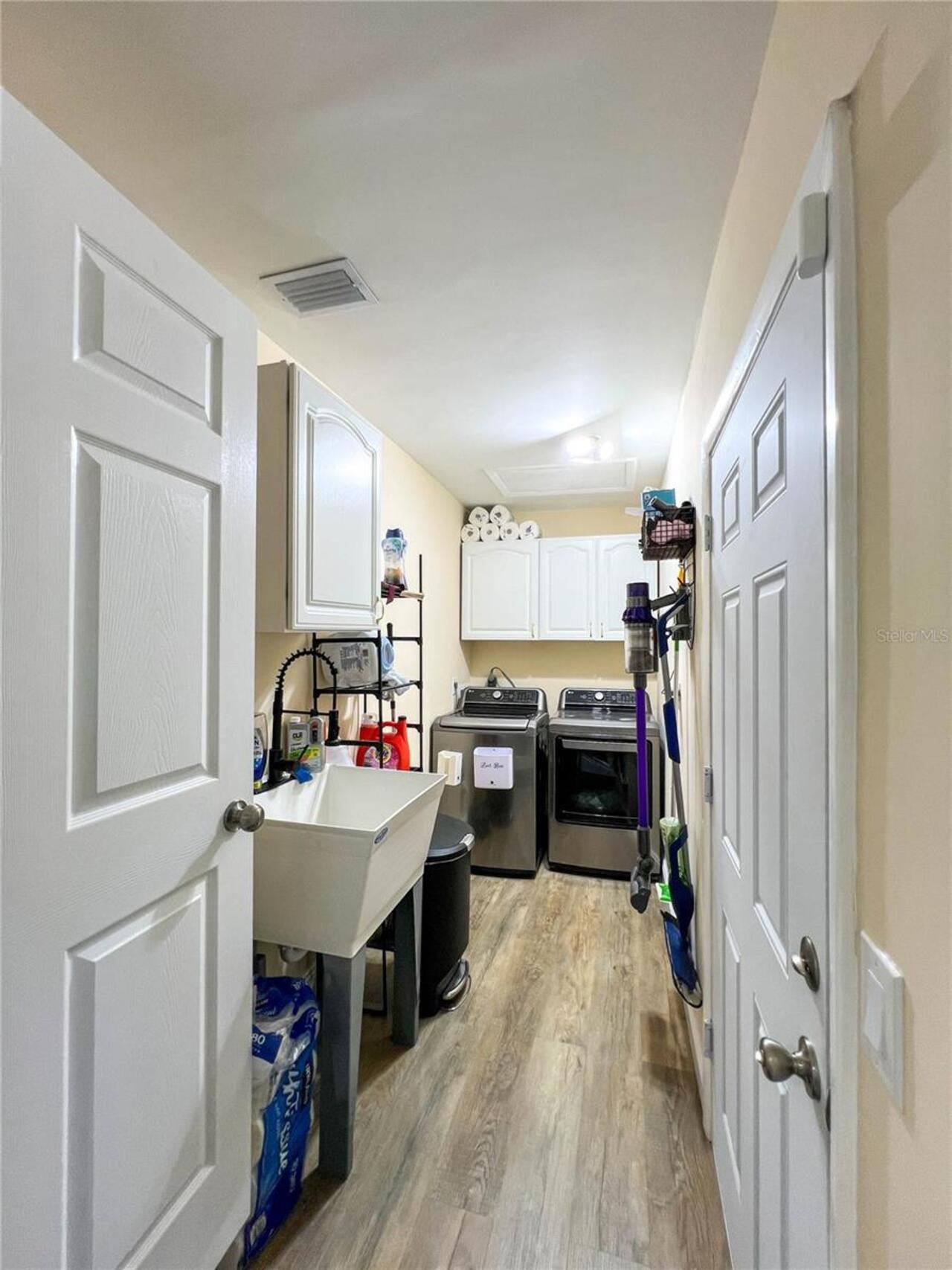 Listing Photo 11