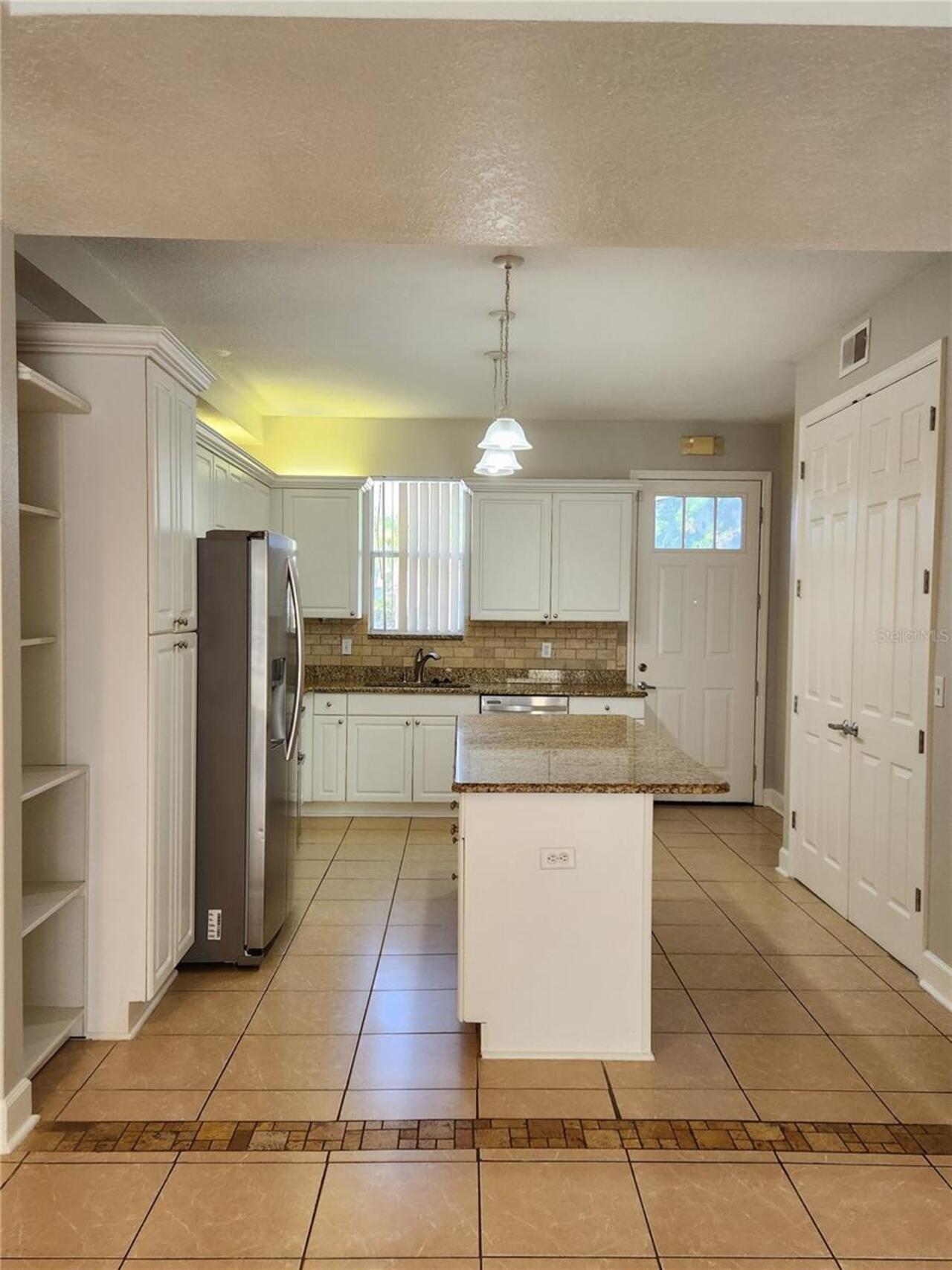 Listing Photo 8