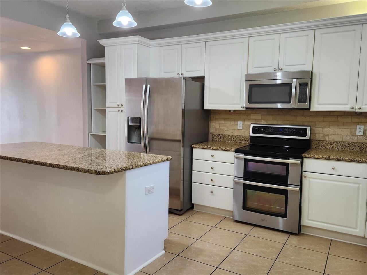 Listing Photo 12