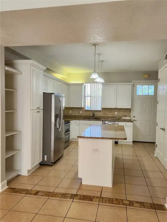 Listing Photo 9