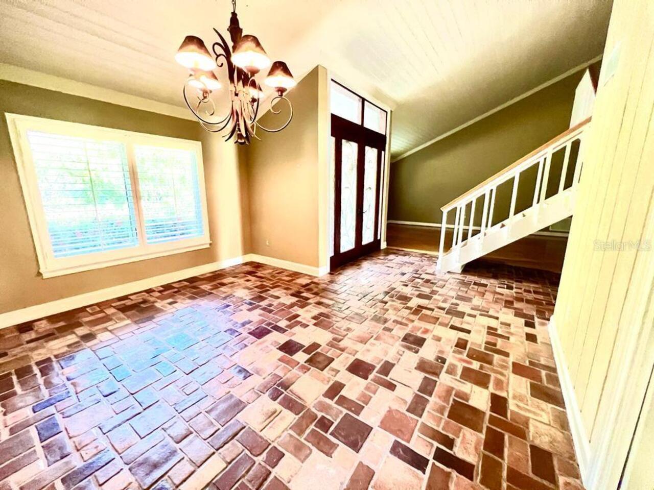 Listing Photo 18