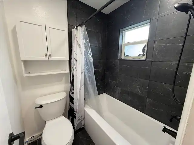 Listing Photo 12
