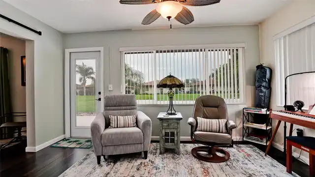 Listing Photo 9
