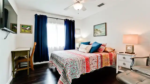 Listing Photo 16