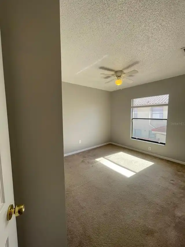 Listing Photo 9