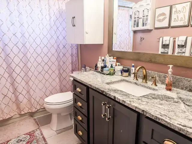 Listing Photo 17