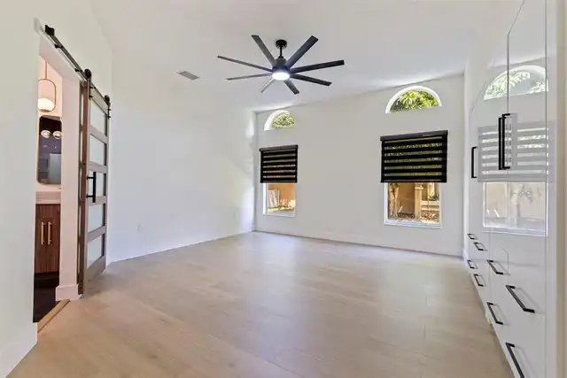 Listing Photo 37