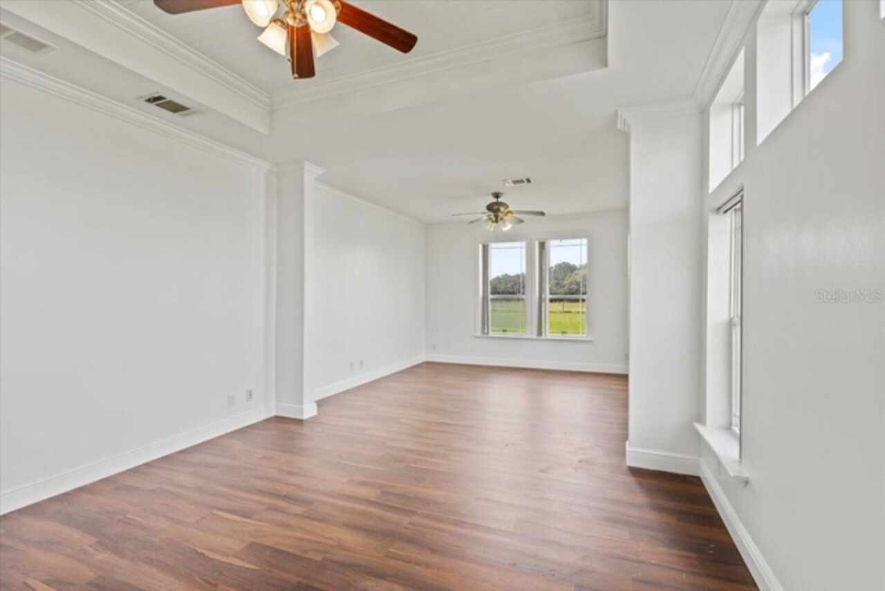 Listing Photo 23